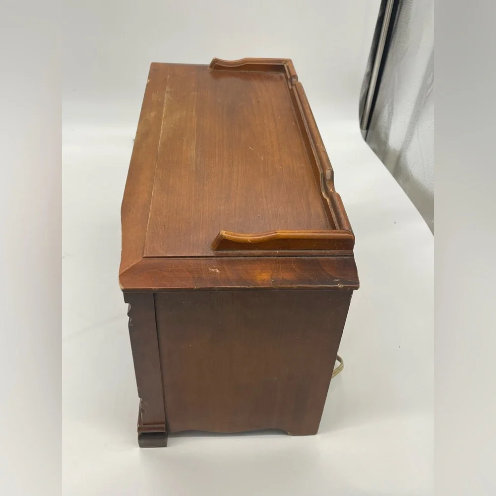 Vintage RCA Solid State Dual Speaker AM FM Radio RLC-62L - Picture 5 of 10